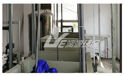 在工业污水处理中反应箱的安装